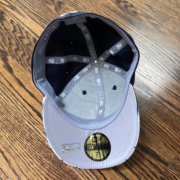 Autographed Aaron Boone New York Yankees fitted hat - Picture 3 of 5